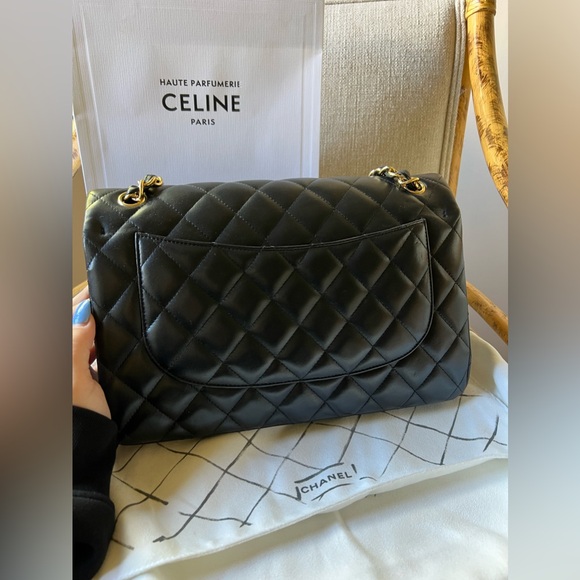 JUMBO CLASSIC CHANEL VERY RARE TO FIND IN STORE LAMBSKIN (SMOOTH) - Picture 5 of 12